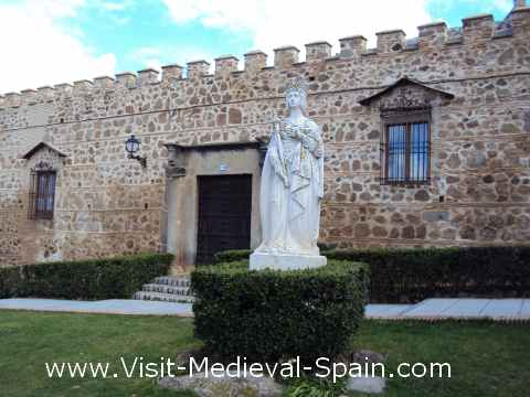 Statue of Queen Isabel I of Spain.